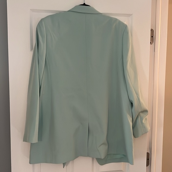 NWT, sold out, one button Express blazer in robin egg, pastel blue, XL - Picture 5 of 8
